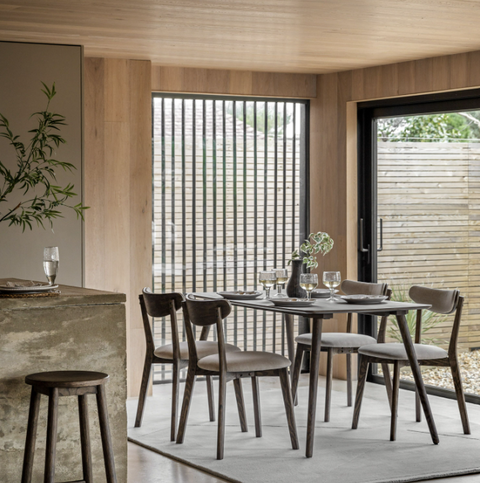 Heartfield Dining Table